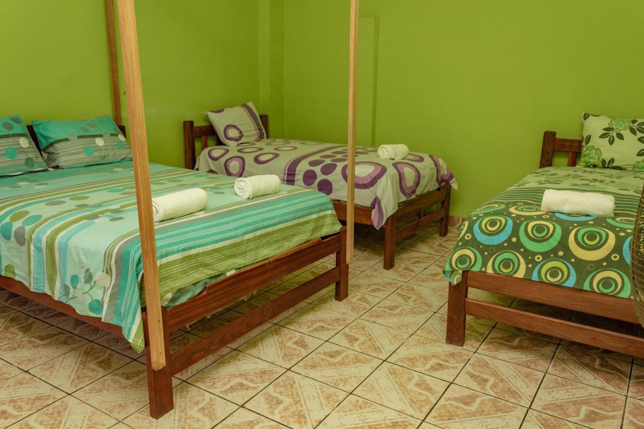 Perezoso Hostel Rurrenabaque Eksteriør billede