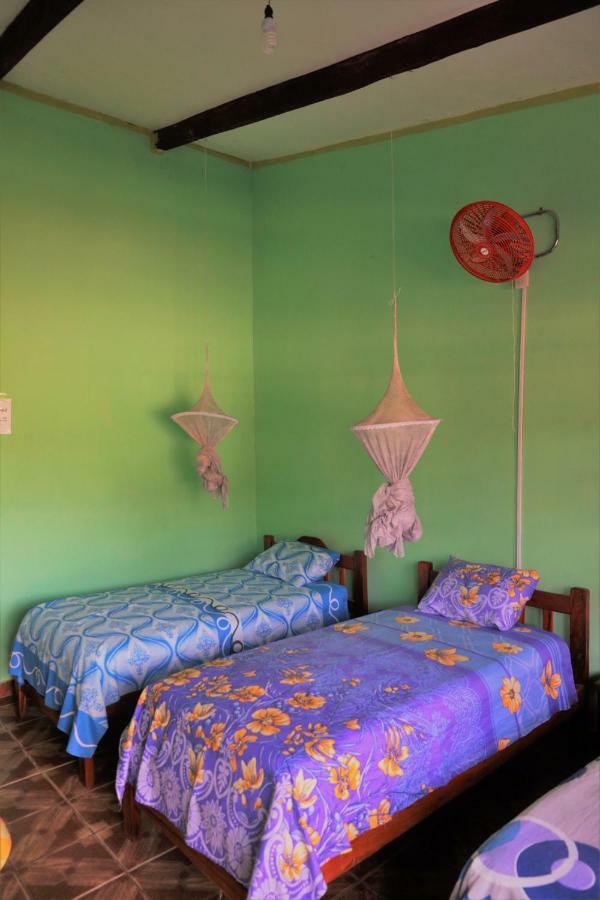 Perezoso Hostel Rurrenabaque Eksteriør billede