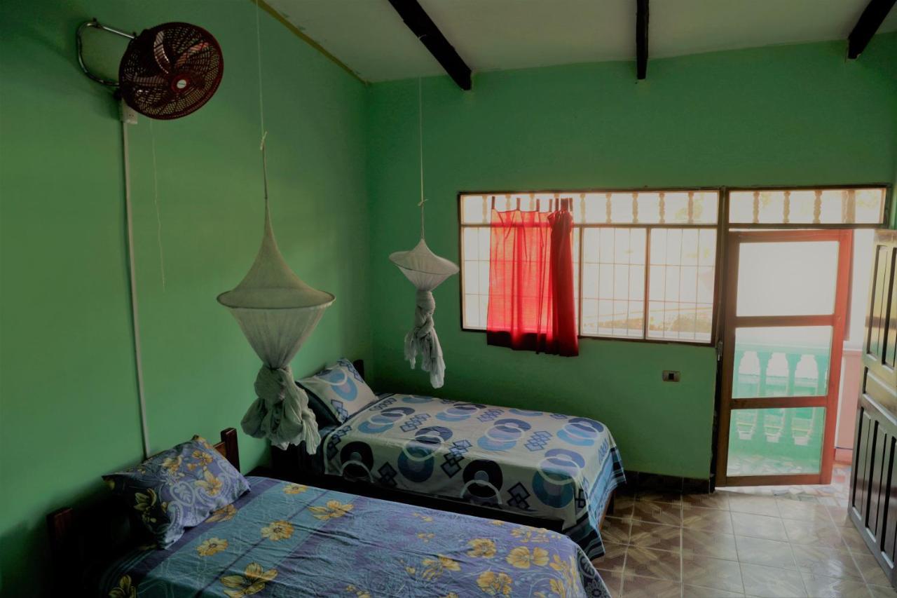 Perezoso Hostel Rurrenabaque Eksteriør billede